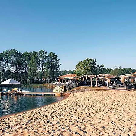 Szálloda Domaine De Pitrot 4*