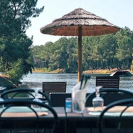 Domaine De Pitrot Hotel